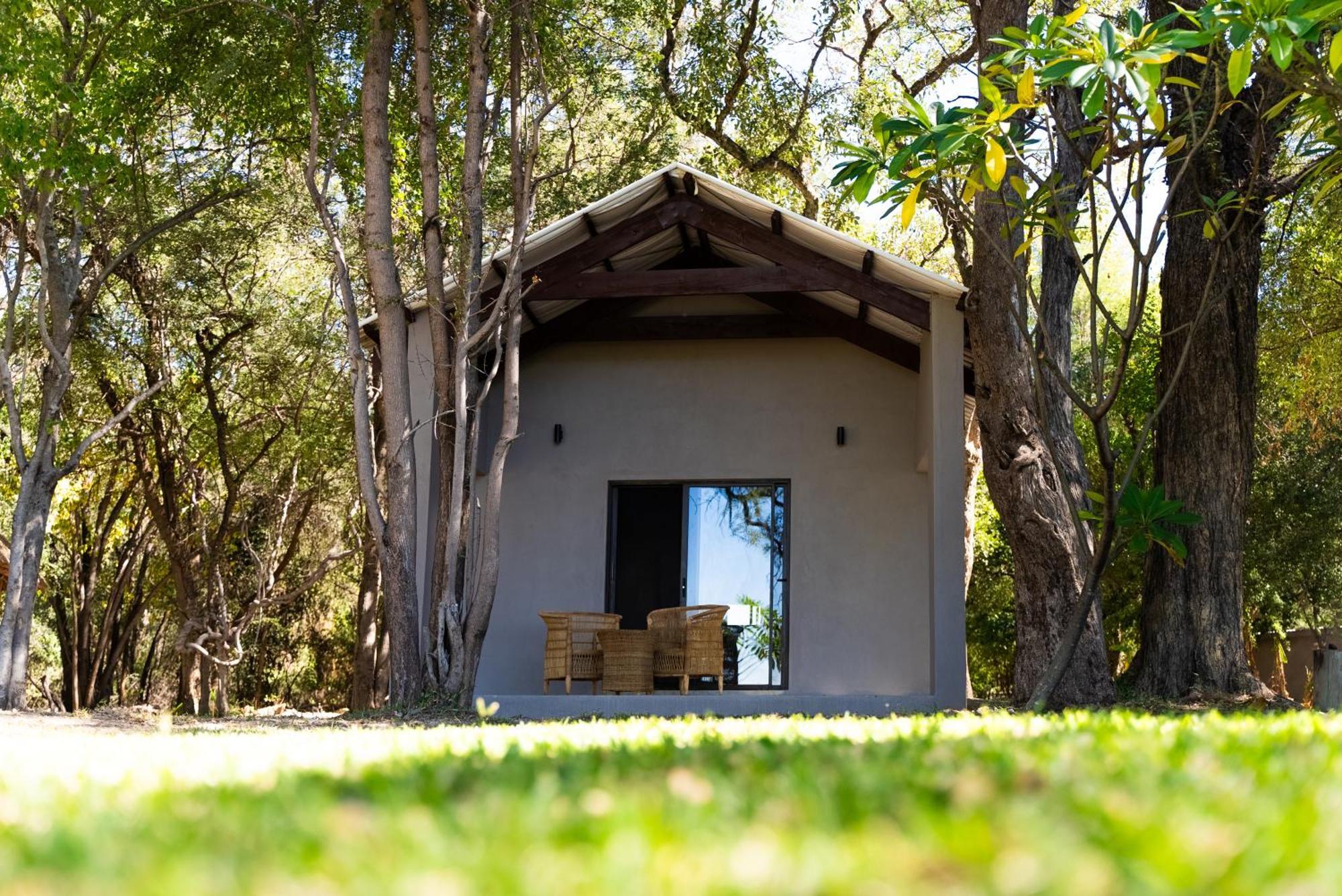 Shakawe River Lodge Ngoại thất bức ảnh