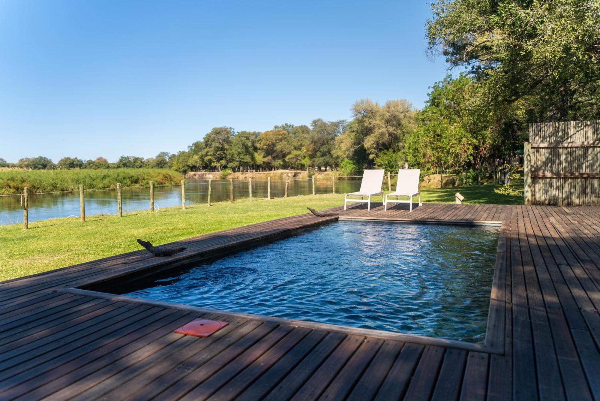 Shakawe River Lodge Ngoại thất bức ảnh